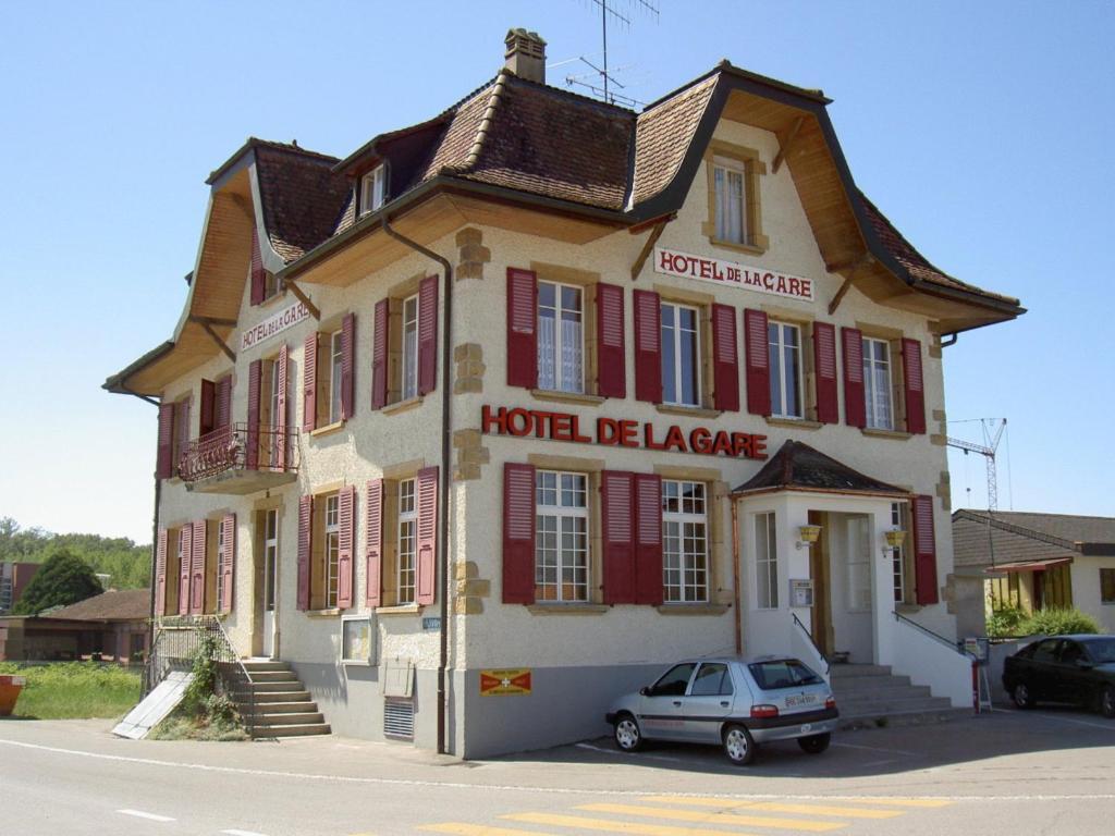 Hotel De La Gare Sugiez エクステリア 写真